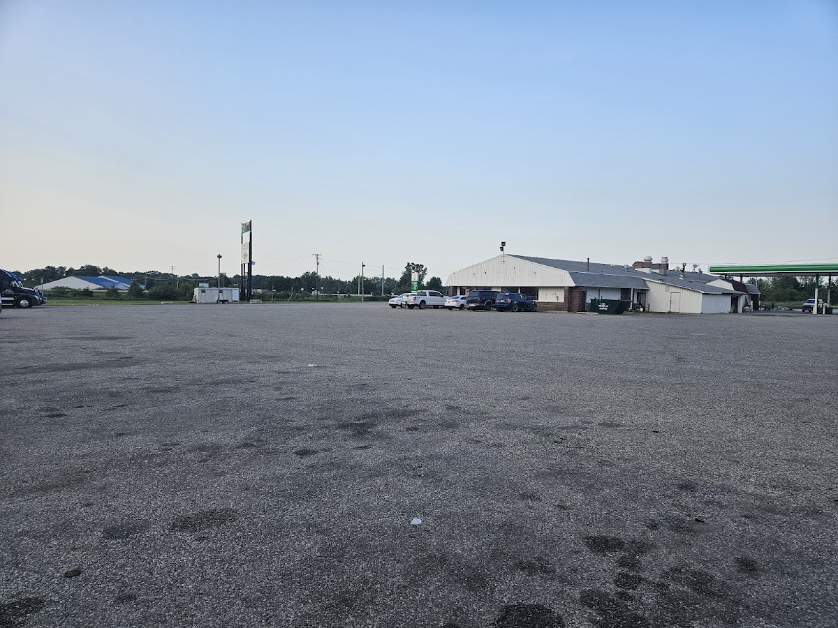 Paradise Auto & Truck Plaza